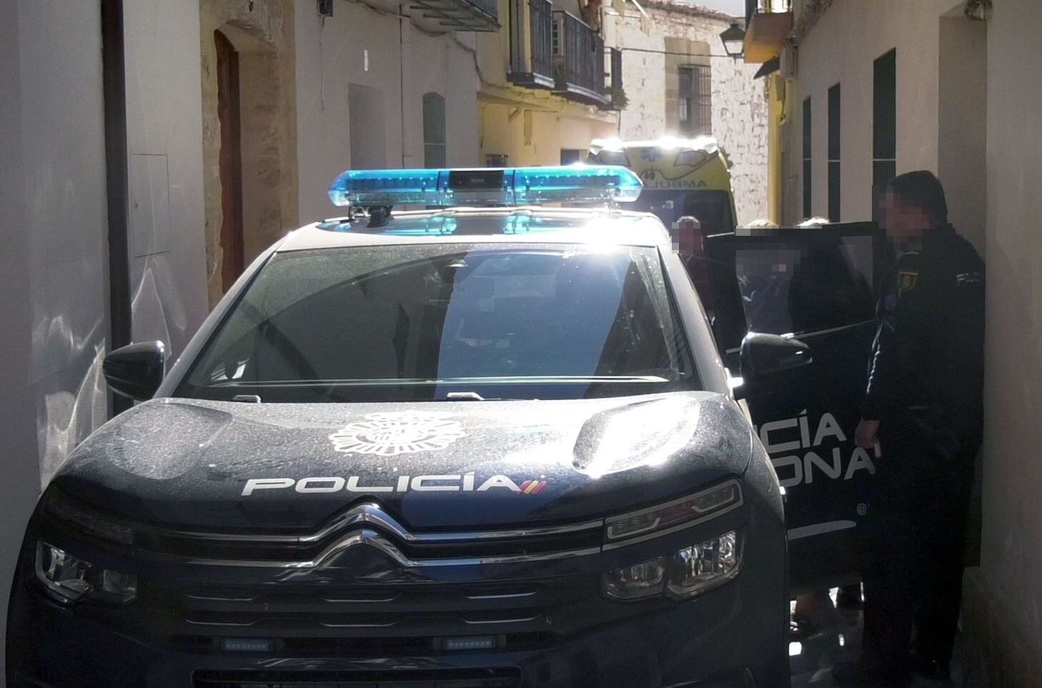 La Policía Nacional detiene a una mujer por apuñalar a su marido