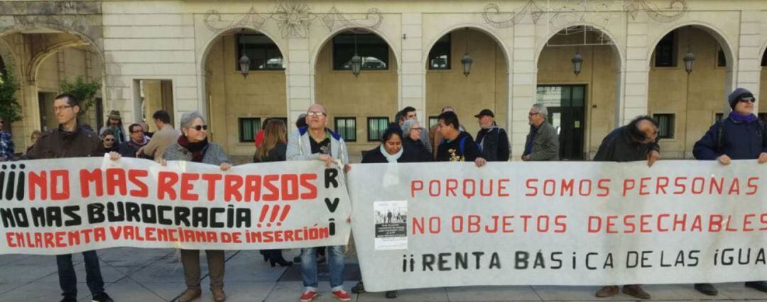 Última protesta de los afectados por la paralización en la tramitación de la RVI