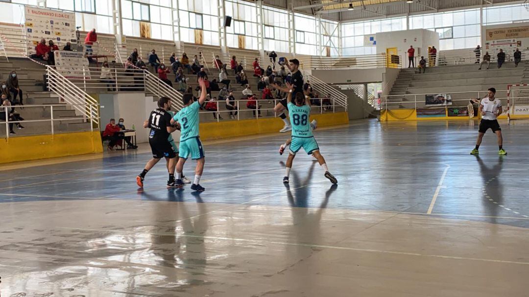 El Bm. Elda - C.E.E. presenta su candidatura a la fase de ascenso