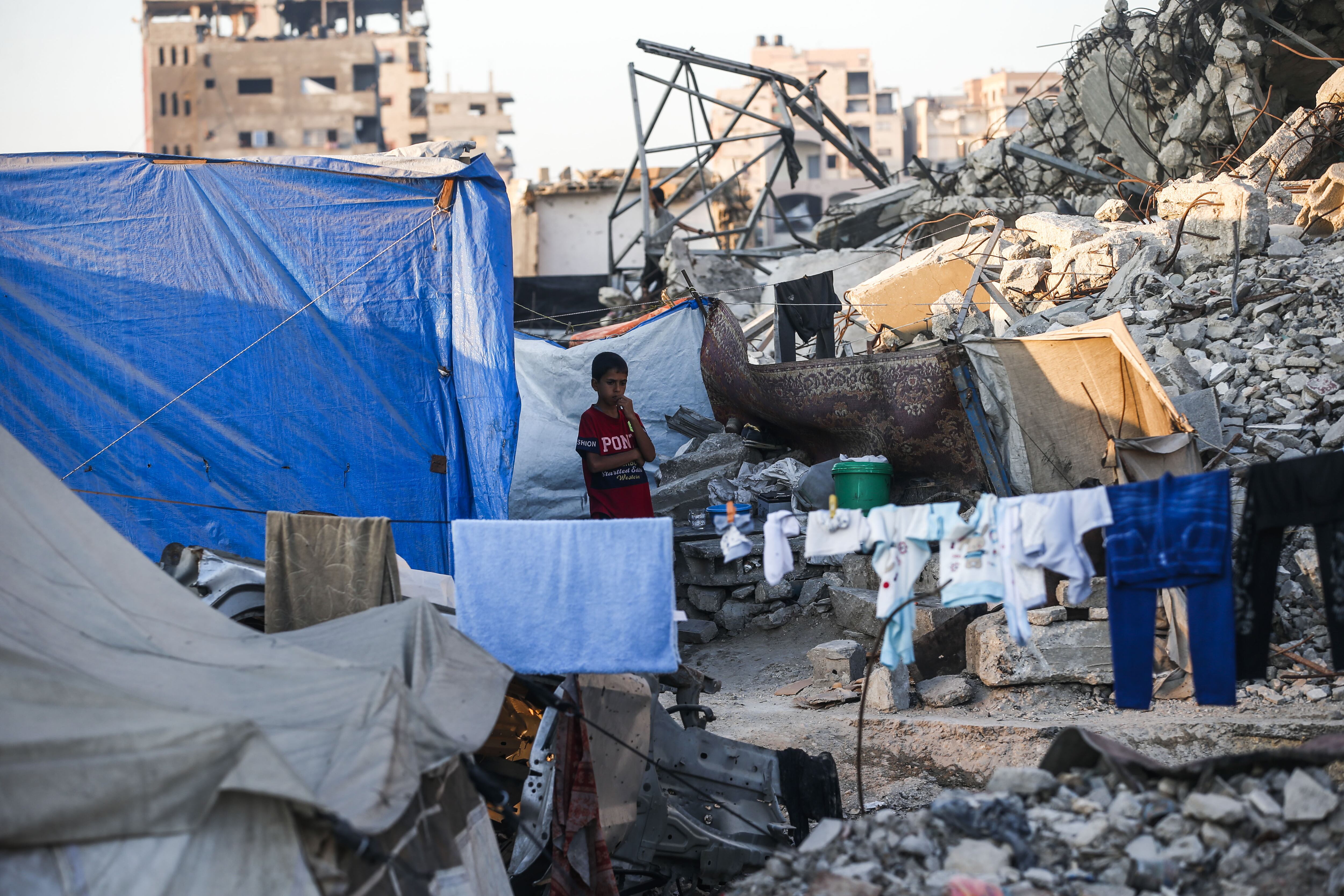 Destrozos en Gaza por los ataques de Israel. (Photo by Mahmoud Issa/Anadolu via Getty Images)