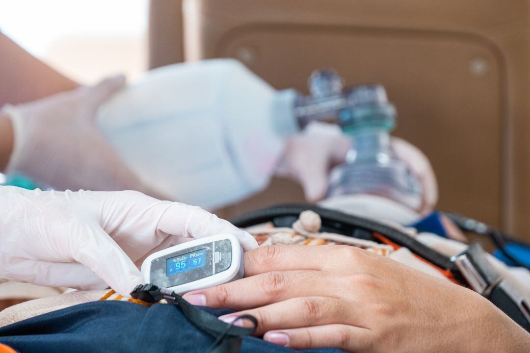 Respiración asistida a paciente en UCI