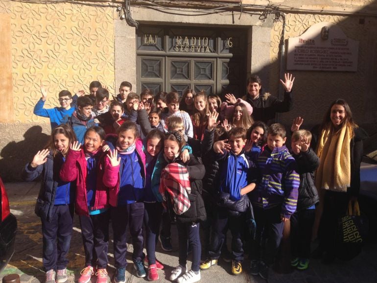 Los alumnos de Maristas han visitado las instalaciones de Radio Segovia