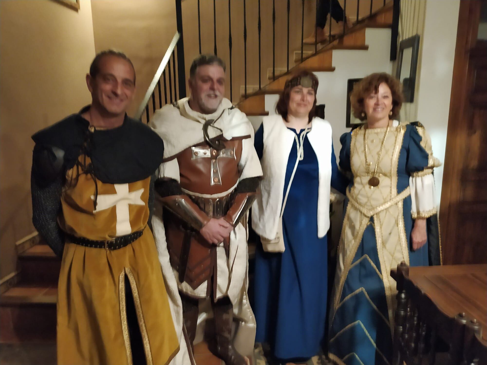 La Consellera, el Alcalde, el Presidente de la AA.VV y la dueña de la casa donde se hizo el pregón