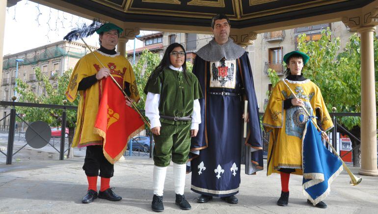 Ruth Sustacha proclamada Reina de la Faba, junto a Fernando Hualde (Rey de armas) el pasado 16 de diciembre