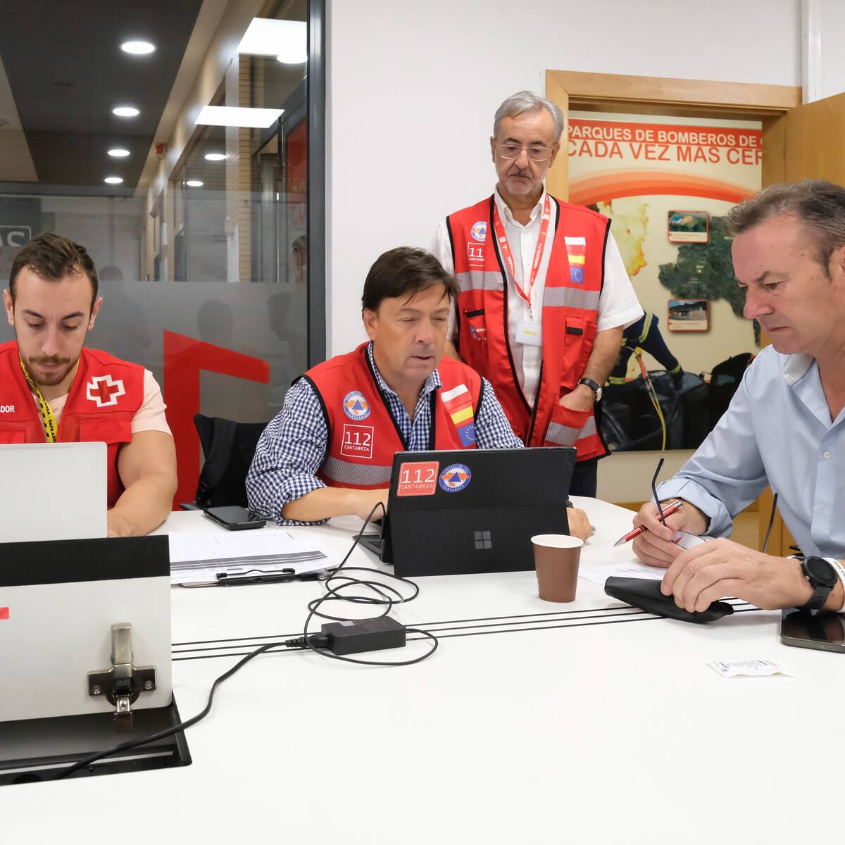 Restablecida la circulación de la línea Palencia-Santander aunque se complican los incendios en Cantabria