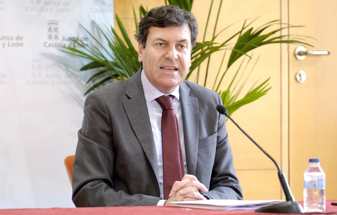 Carlos Fernández Carriedo, consejera de Economía y Hacienda