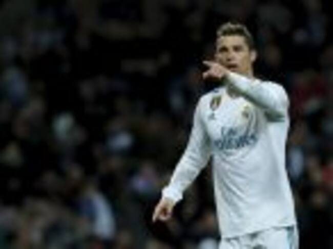 MADRID, SPAIN - FEBRUARY 10: Cristiano Ronaldo of Real Madrid CF celebrates scoring their second goal during the La Liga match between Real Madrid CF and Real Sociedad de Futbol at Estadio Santiago Bernabeu on February 10, 2018 in Madrid, Spain. (Photo by Gonzalo Arroyo Moreno/Getty Images)
