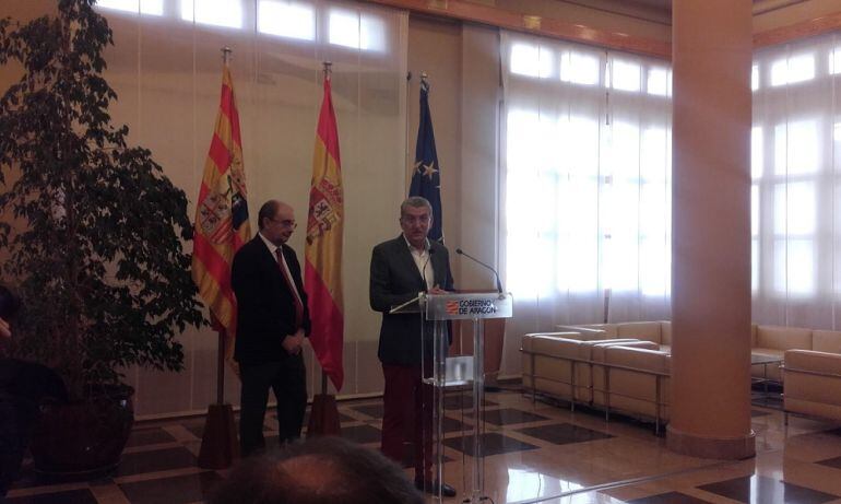 Sebastián Celaya anuncia su dimisión como consejero de Sanidad, coincidiendo con su jubilación