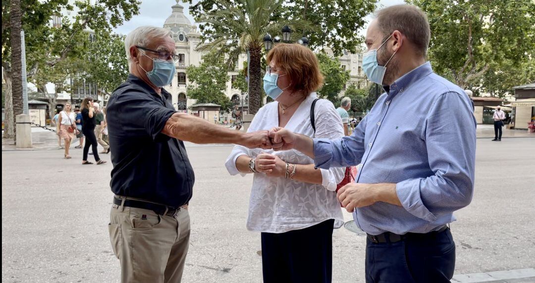 La Delegada del Gobierno, Gloria Calero, junta al alcalde de València, Joan Ribó, y el concejal de Protección Ciudadana, Aarón Cano, tras la celebración de la Junta Local de Seguridad por las Fallas de septiembre