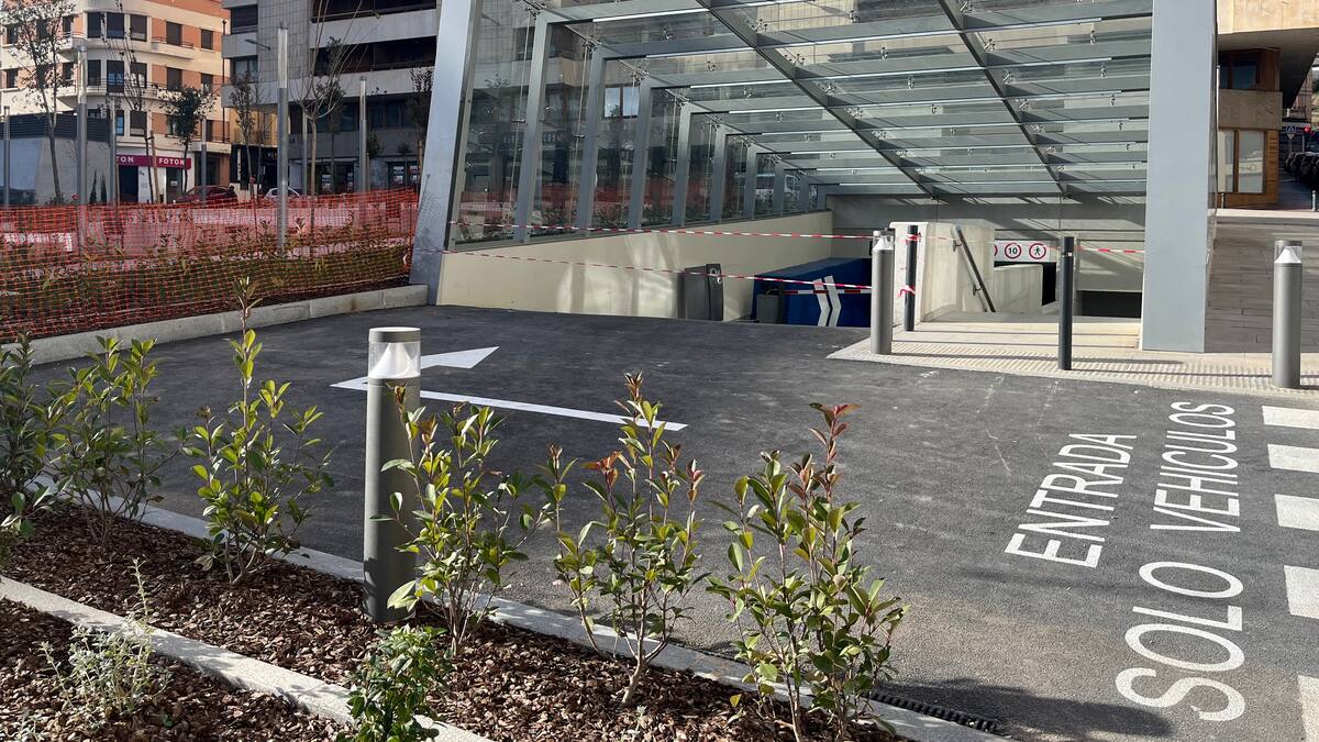 El aparcamiento de la Rosaleda de Alcoy sigue cerrado después que la concesionaria habría solicitado rescindir el contrato