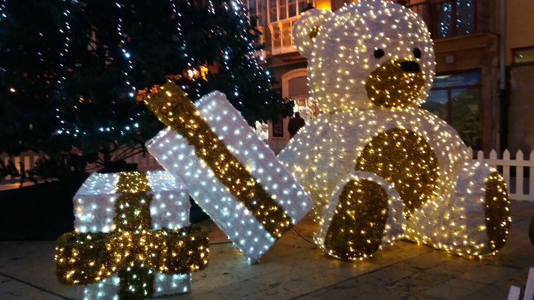 Adornos navideños en Oviedo.