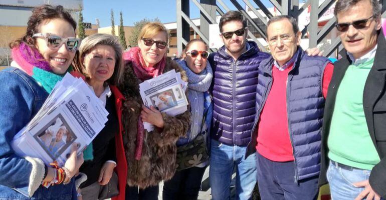 Los populares piden que se instalen contenedores amarillos cuanto antes