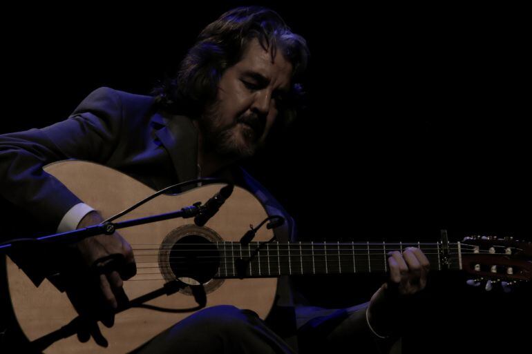 Riqueni en El Maestranza.El guitarrista podrá actuar el 21 de noviembre tras obtener el tercer grado