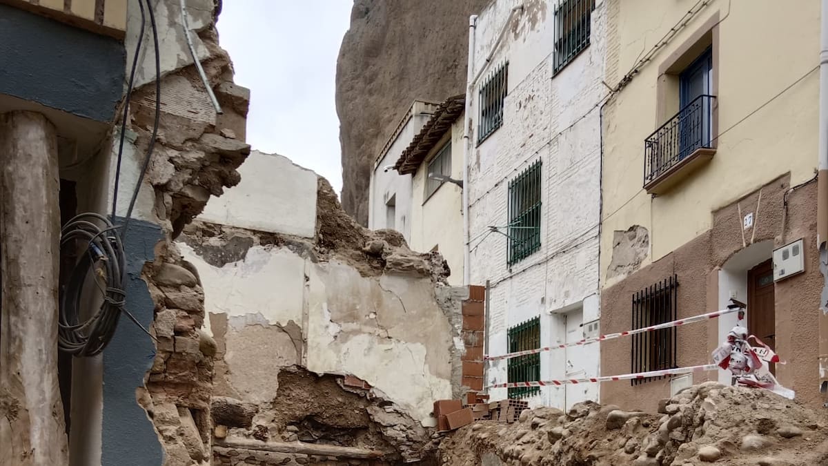 Los vecinos afectados por el colapso de la vivienda en Quel vuelven a sus casas