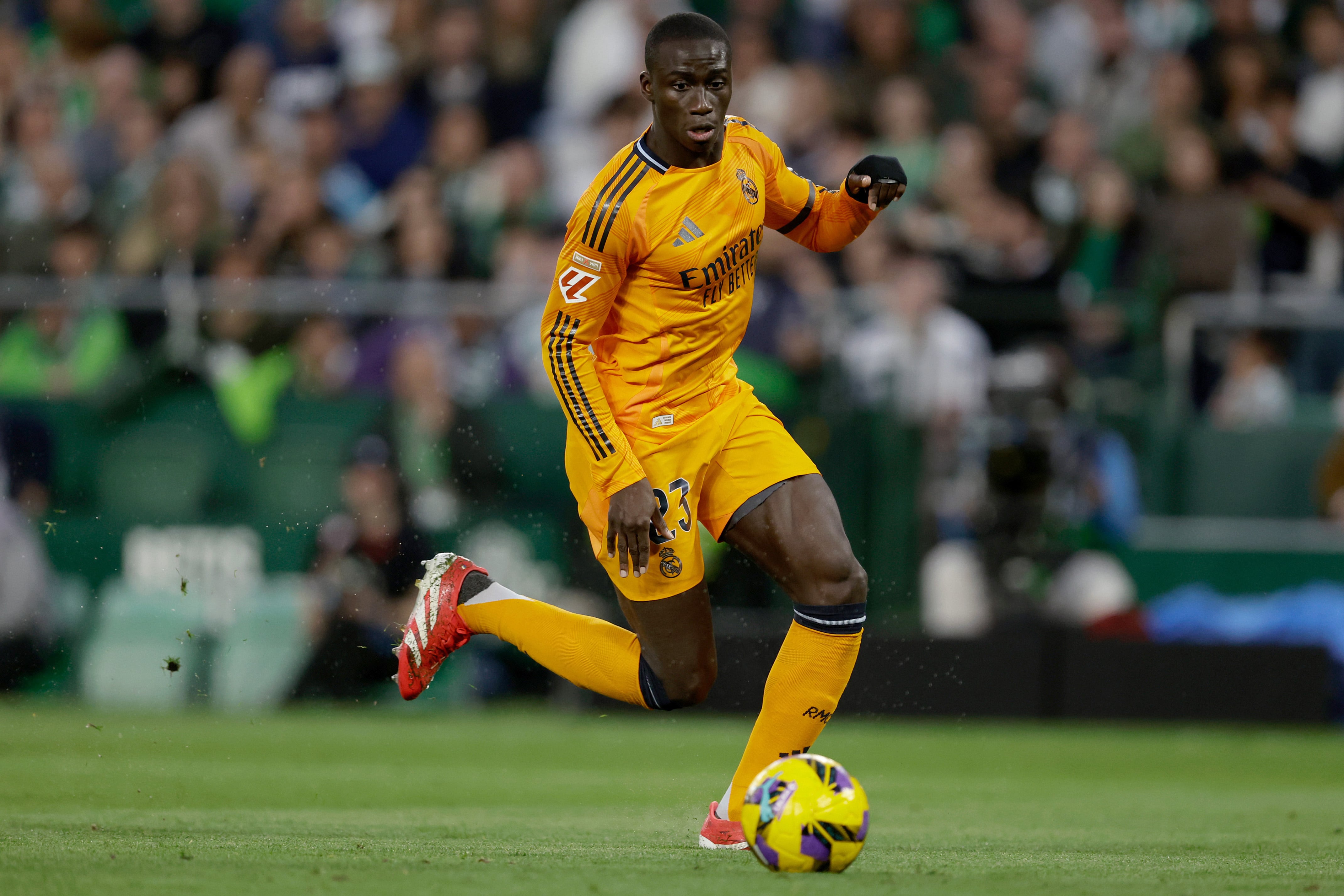 Mendy durante el Real Betis - Real Madrid