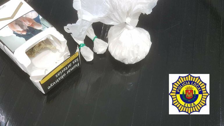La Policía Local de Elda detiene a dos jóvenes por posesión de drogas