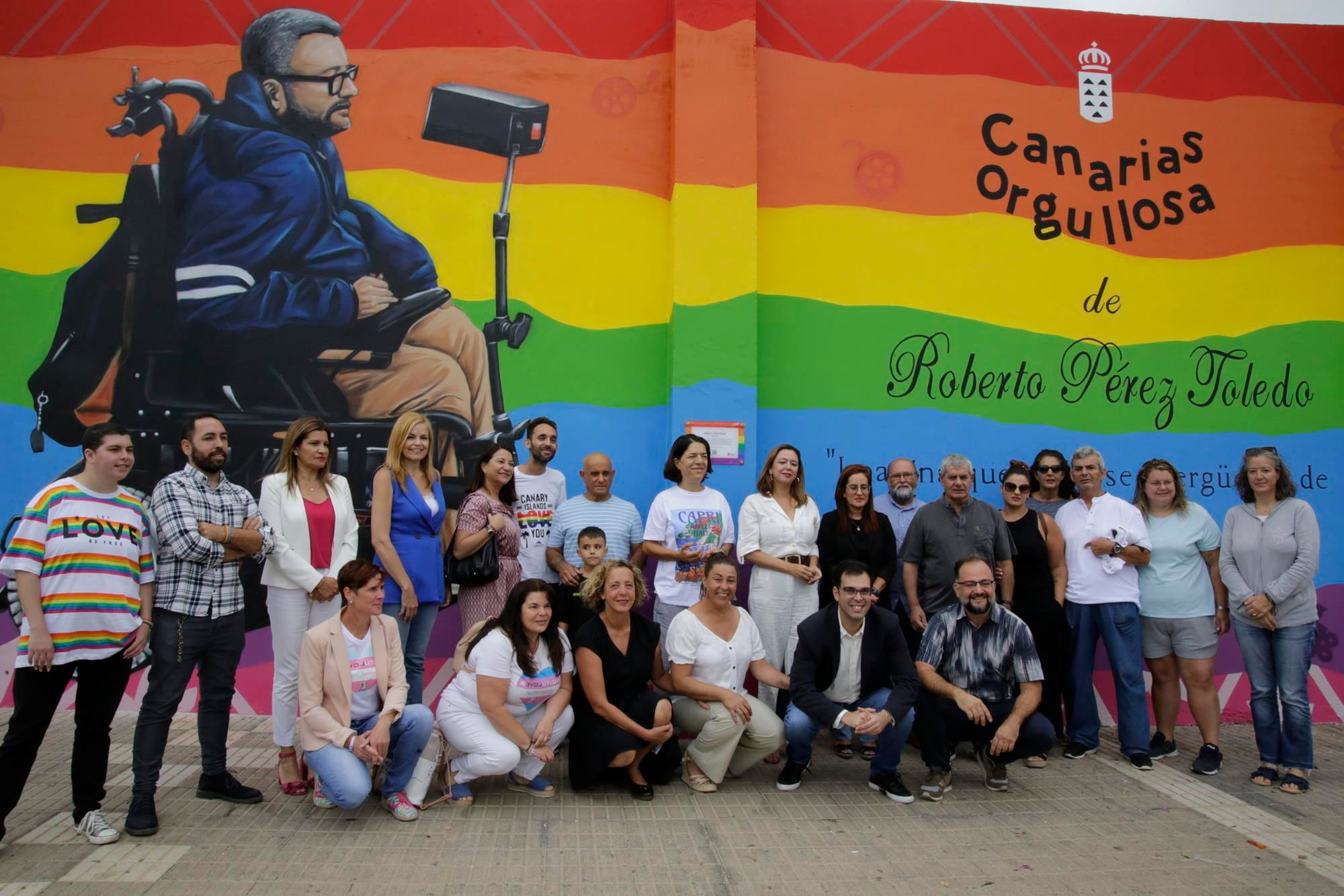 Autoridades presentes en la inauguración del mural.