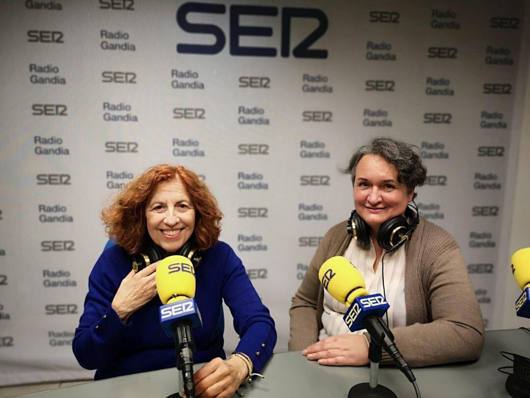 Teresa Pascual y Rosa Mascarell en Radio Gandia SER. 