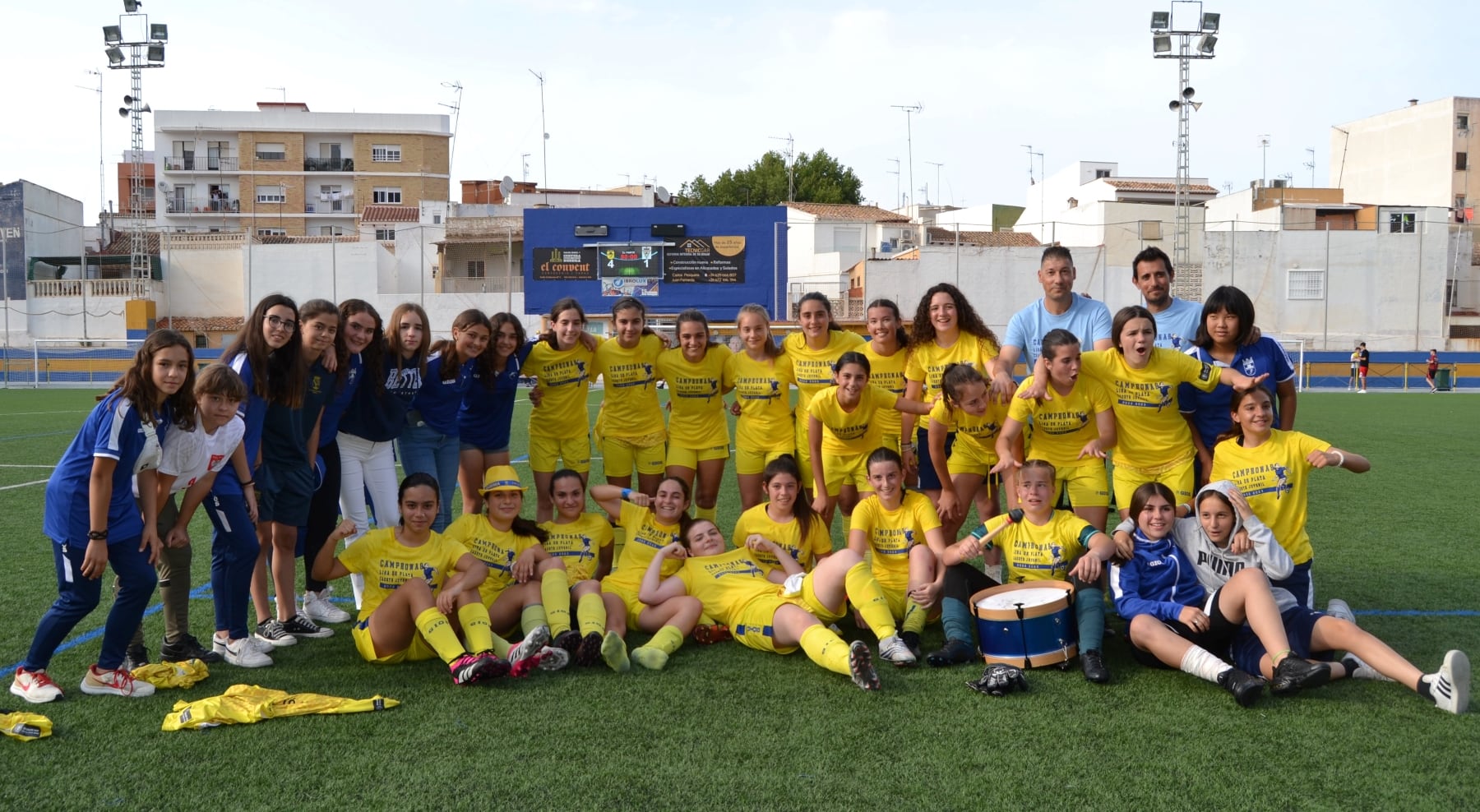 Equipo Cadete-juvenil femenino FB Dénia.