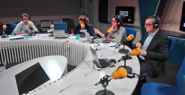 Los representantes políticos, en la mesa en los estudios de Madrid