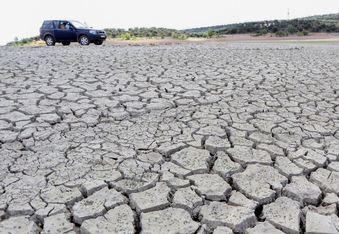 los pueblos cercanos al embalse de Ricobayo denuncian la explotación de Iberdrola.