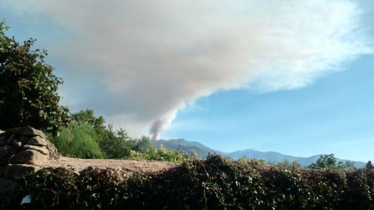 Incendio de Jerte visto desde Cuacos de Yuste