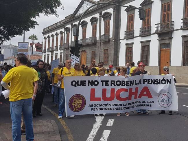 Cabecera de la manifestación en Santa Cruz de Tenerife.