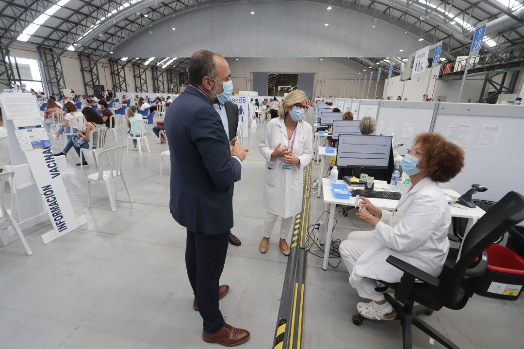 El conselleiro de Sanidade este viernes en el IFEVI
