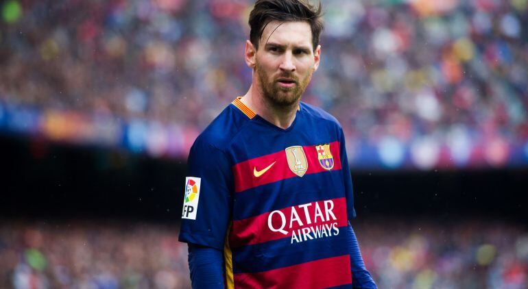 Messi, en un lance del derbi de Barcelona