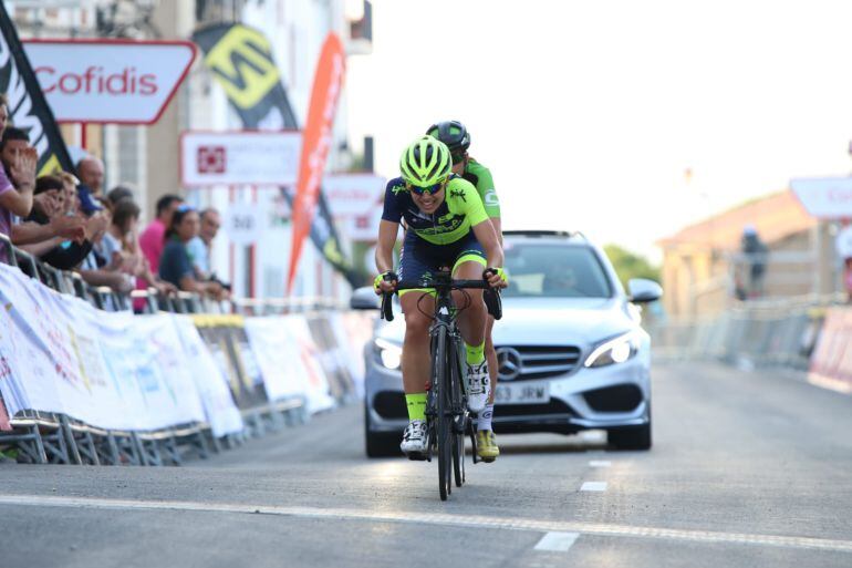 Sara Martín entre en la meta de Culla (Castellón) logrando la medalla de bronce Sub-23.