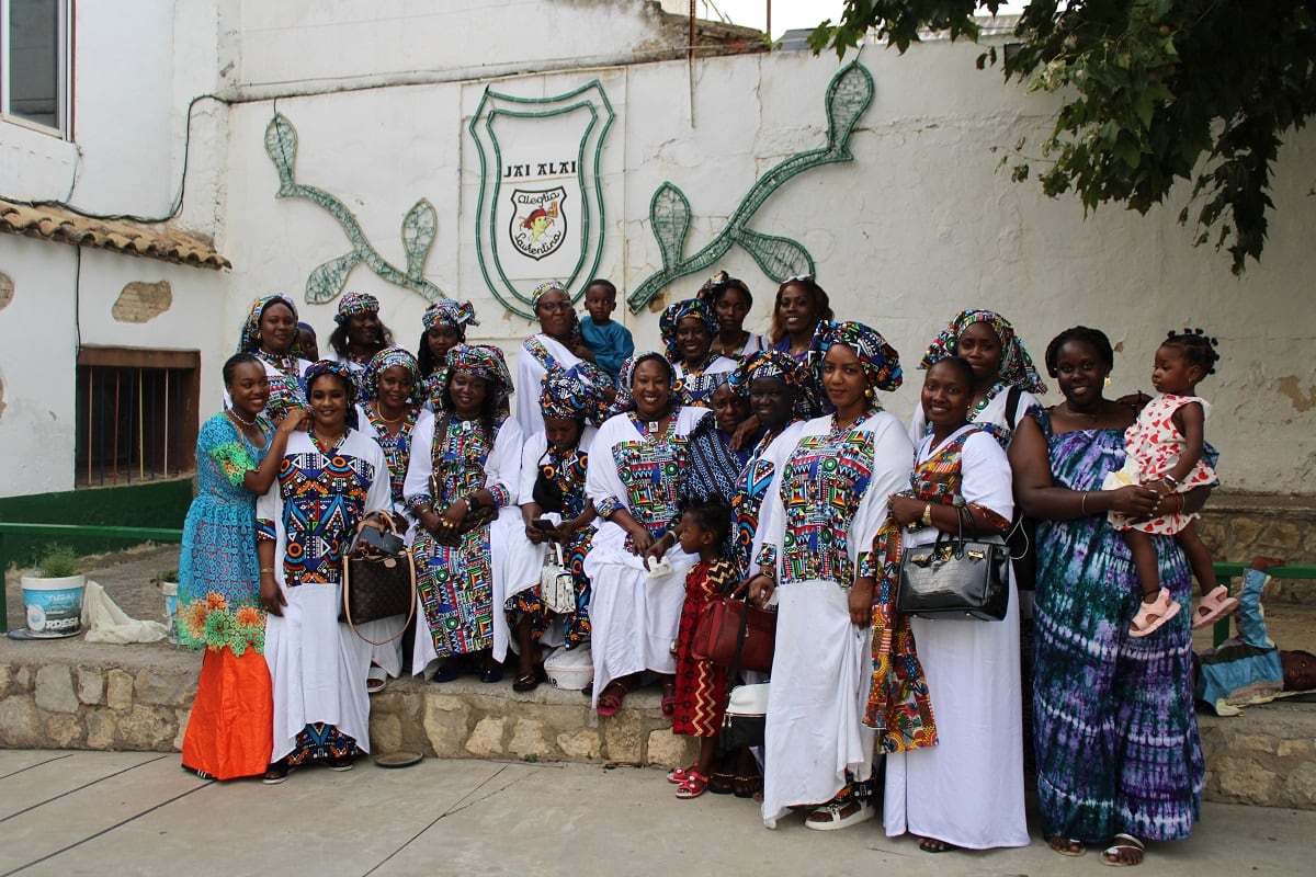 Las mujeres senegalesas de Huesca celebrando el Magal