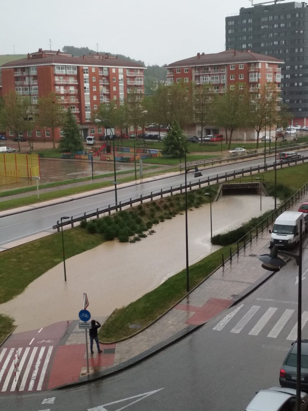 Inundación tras las lluvias en Parque Europa