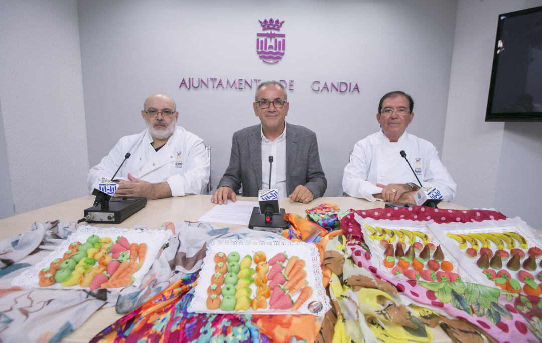 Presentación de la VIII edición de dulces de la Mocadorà de Gandia. 