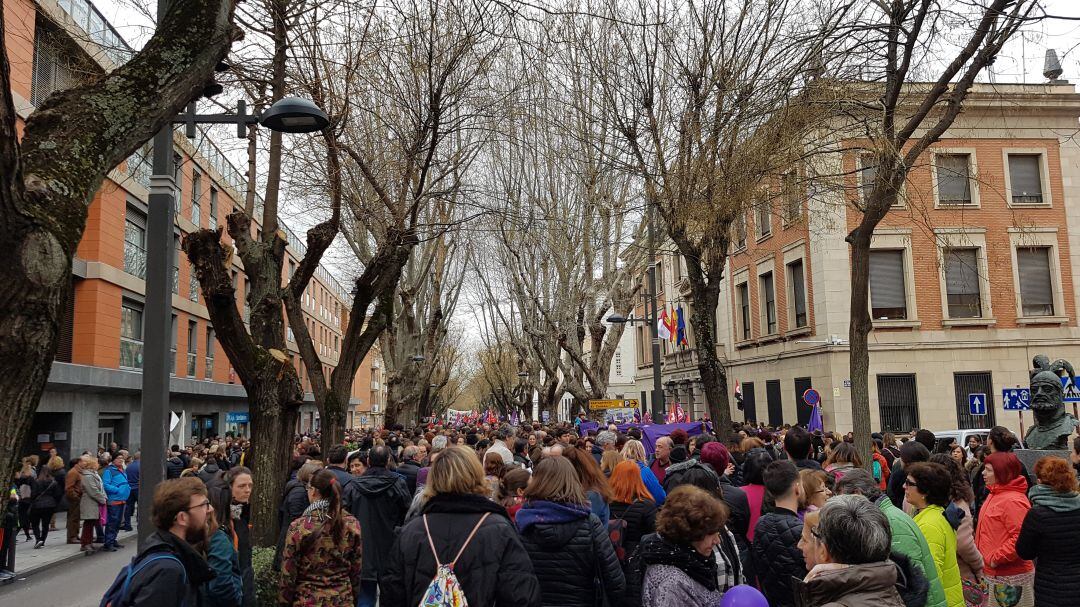 Concentración feminista anterior frente a Subdelegación Gobierno de Guadalajara