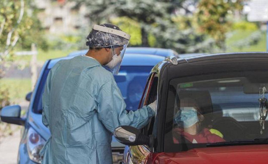 Pruebas PCR en un coroauto