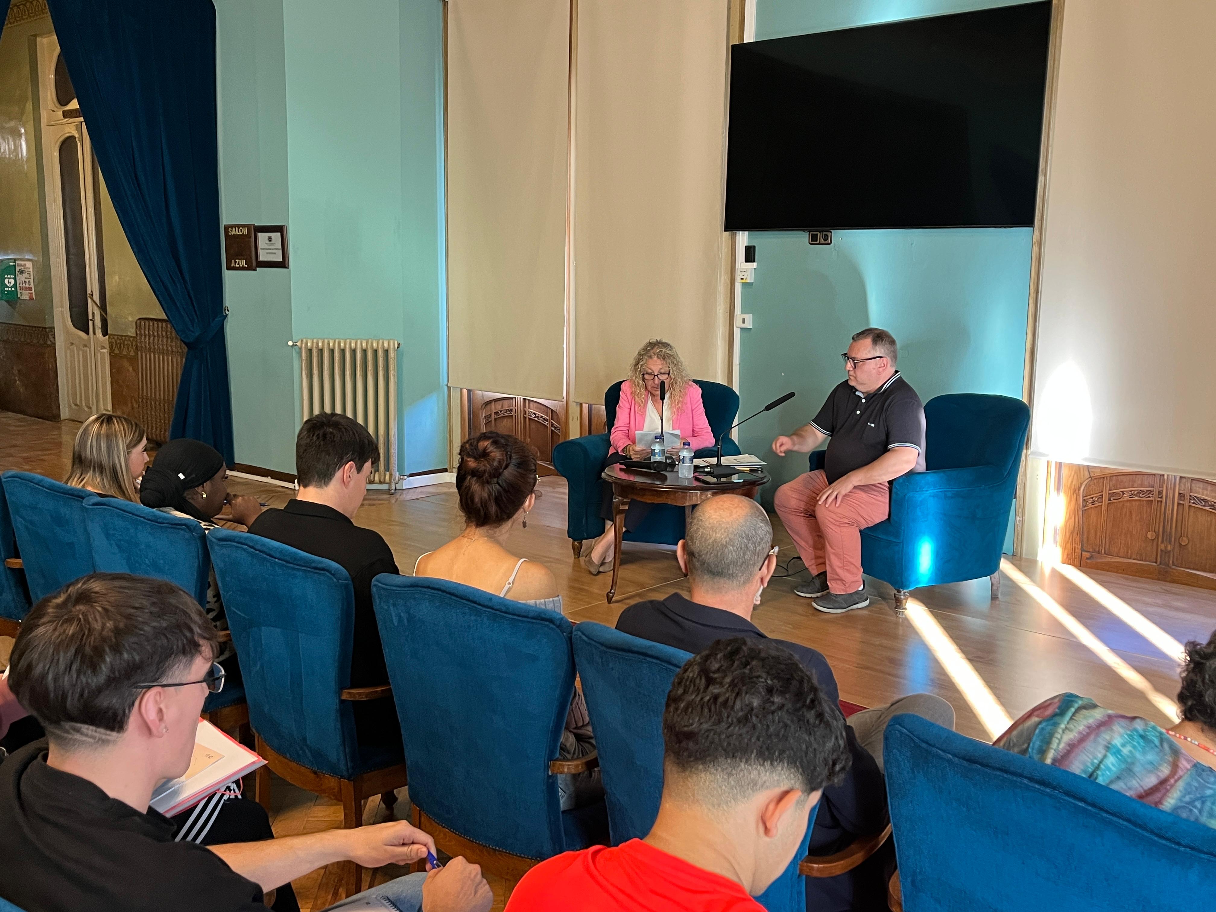 Inauguración de las II Jornadas de Participación de Huesca en el Salón Azul del Casino