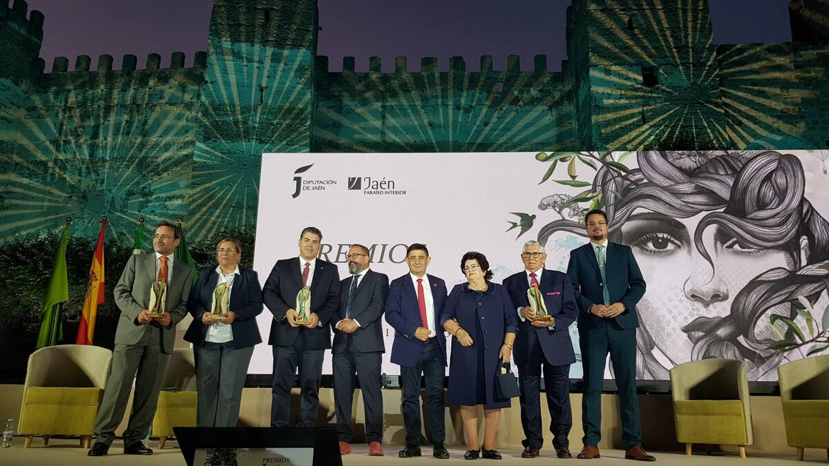 El turismo, cada vez más peso en la economía de la provincia, el aumento de viajeros y la mejora de la oferta hotelera, de servicios y ocio permiten la creación de empleo, negocio y riqueza