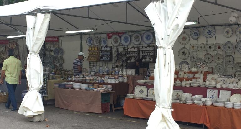 Imagen de uno de los puestos de la Feria de Cerámica y Alfarería