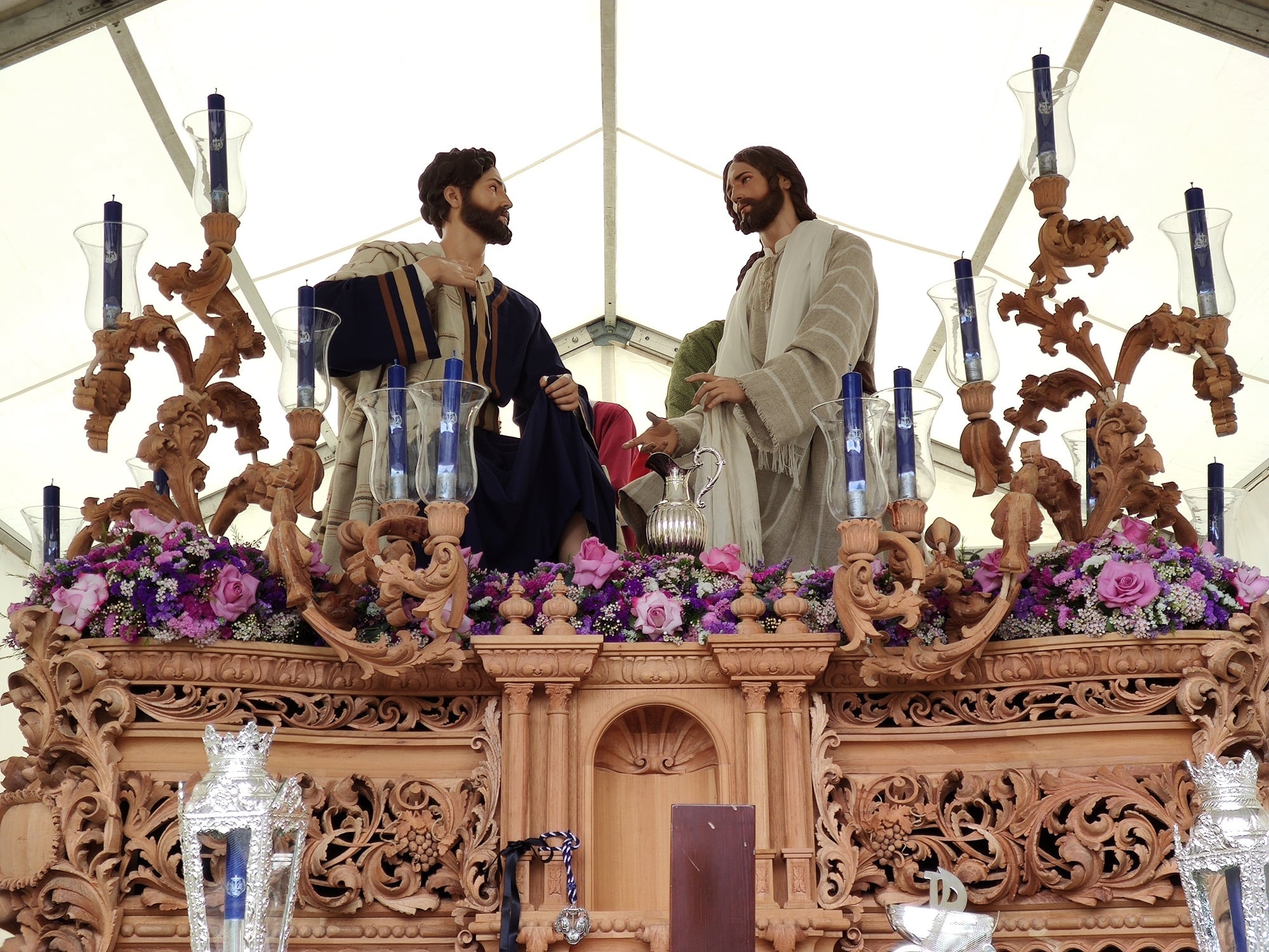 El paso del Divino Maestro, de la cofradía del Martes Santo, dispuesto para la salida procesional en Jaén.