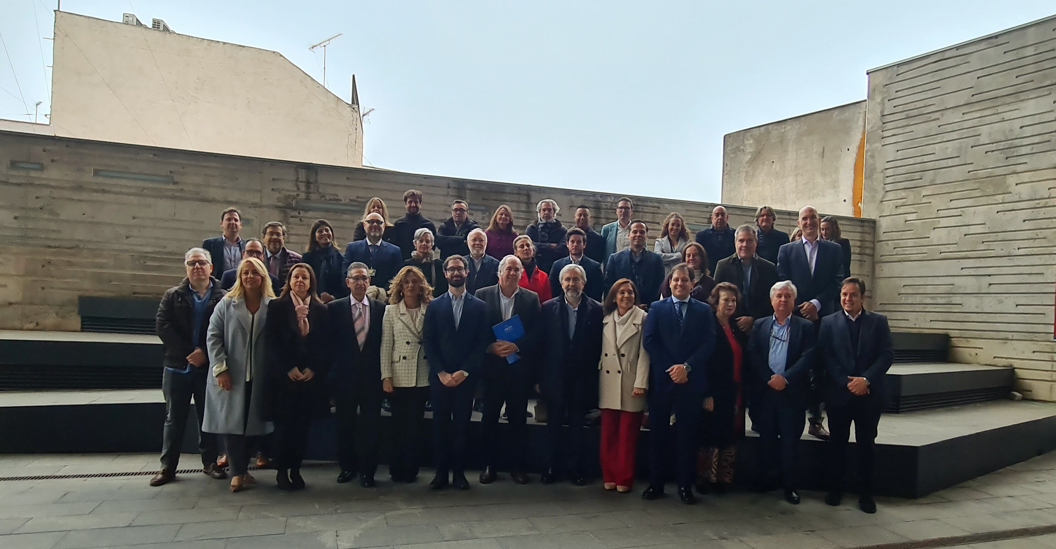 Encuentro entre los 36 integrantes del Pacto Huella Cero de Alcobendas