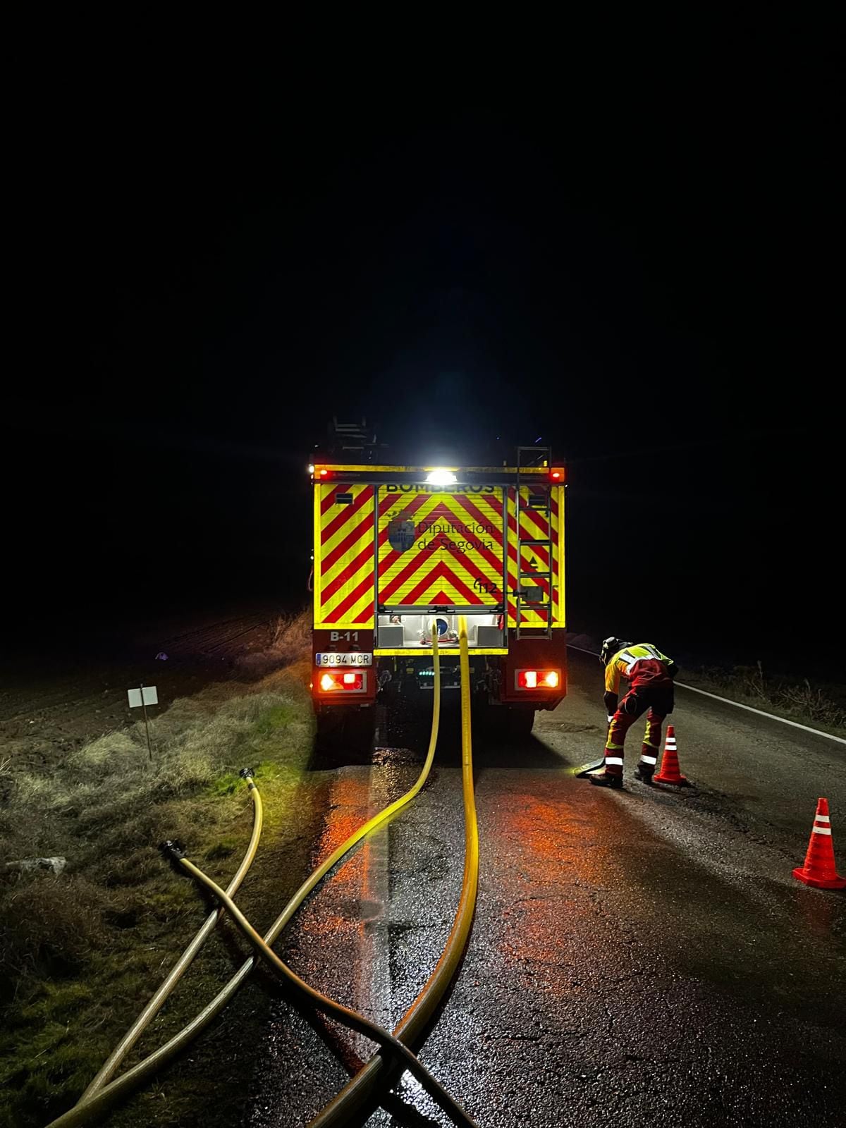 Imágenes de los efectivos provinciales trabajando en el lugar
