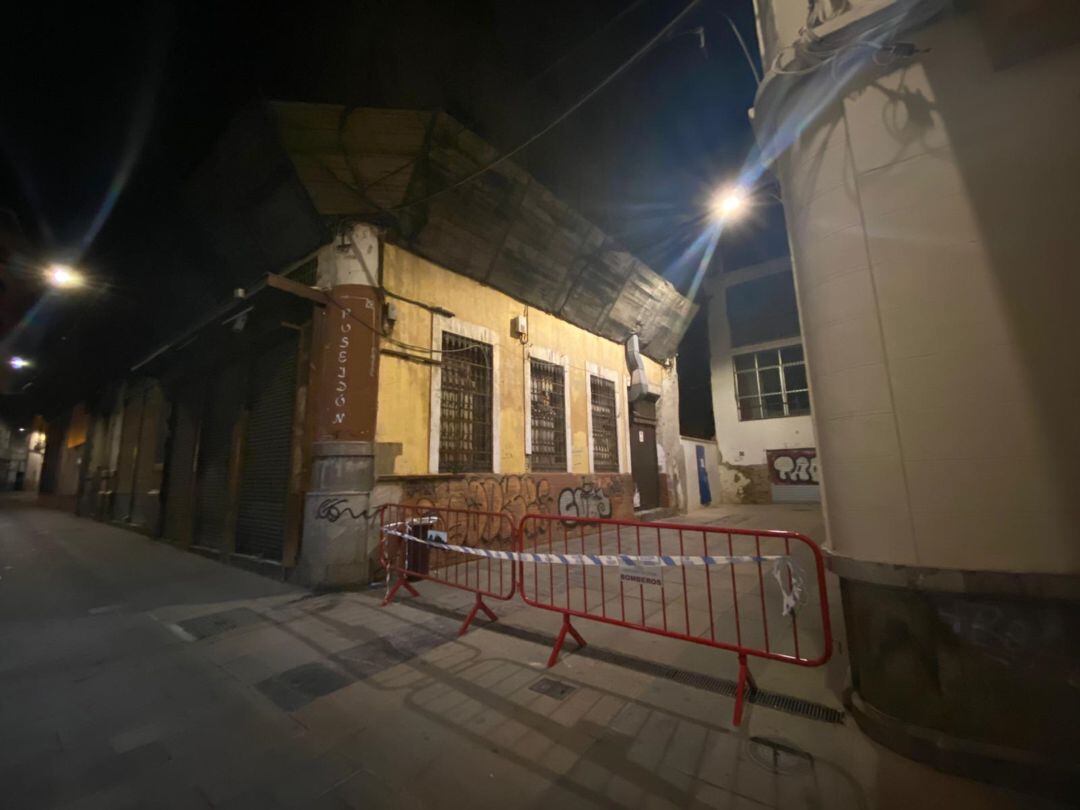 Derrumbe parcial en la Calle María Cristina