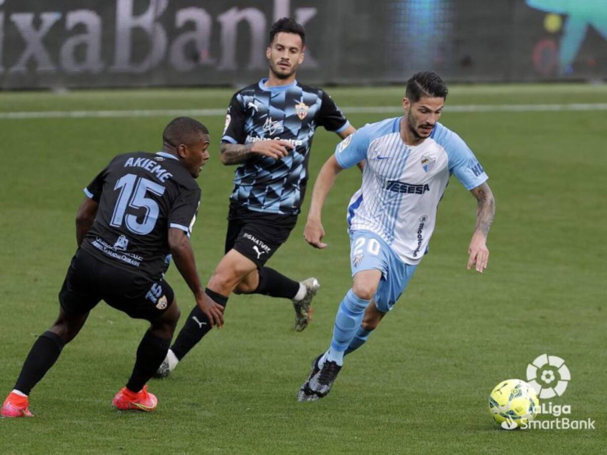 El Málaga inoperante ante un Almería superior