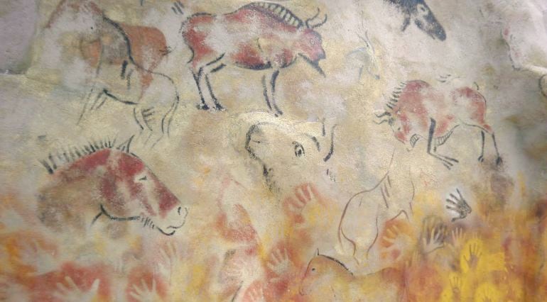 Detalle de una parte de las pinturas descubiertas en el yacimiento de Atapuerca.