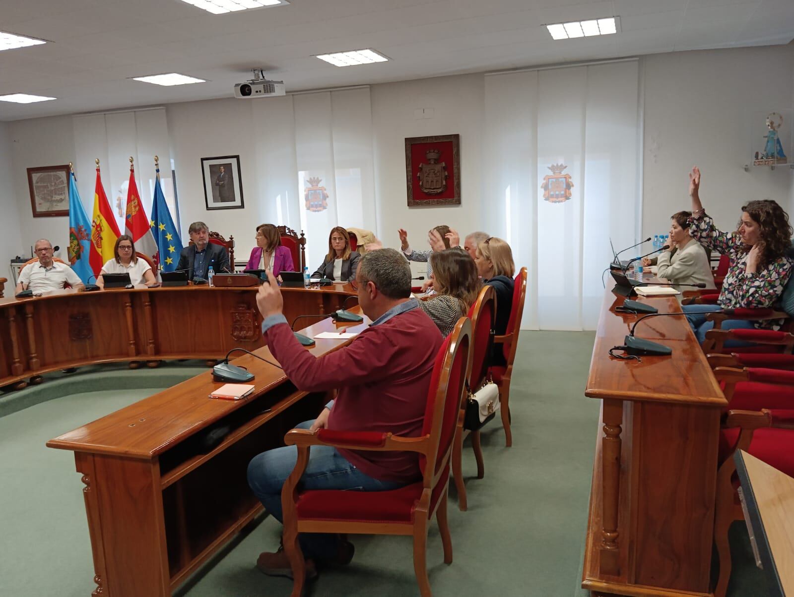 La oposición se abstuvo