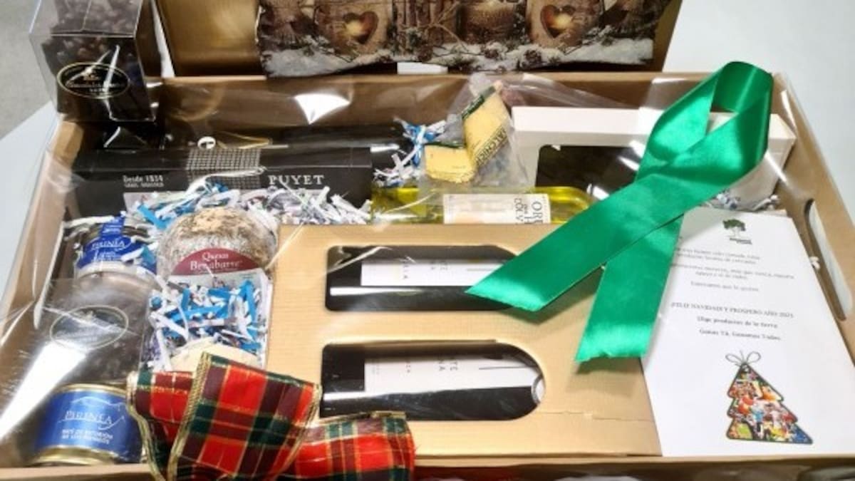 ASAJA Huesca y Afammer llenan de productos de cercanía los aguinaldos de sus empleados