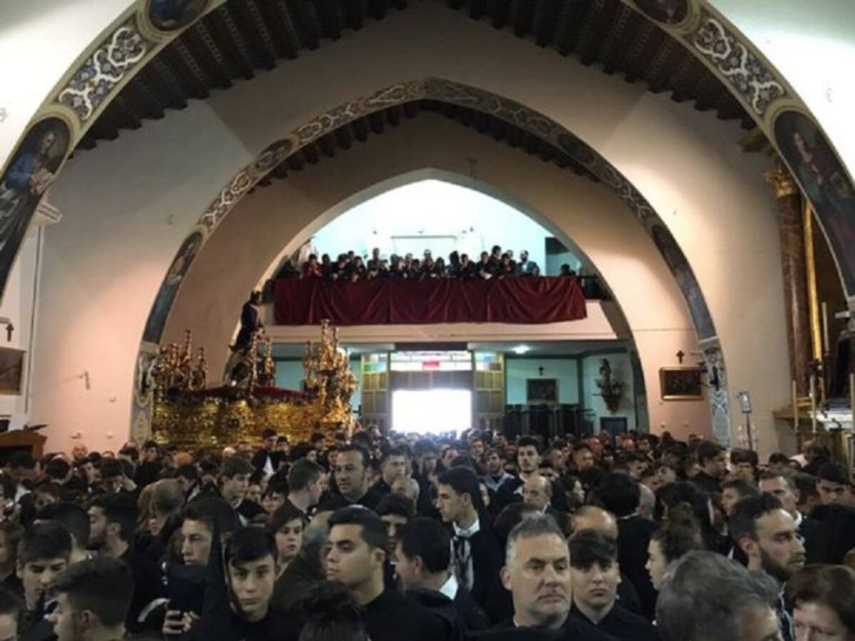 Santa Genoveva da la vuelta suspendiendo su salida procesional