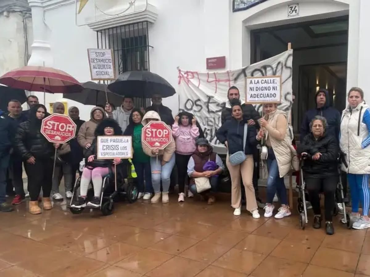 Manilva solicita apoyo institucional ante el desalojo previsto de 62 familias en dos bloques de viviendas