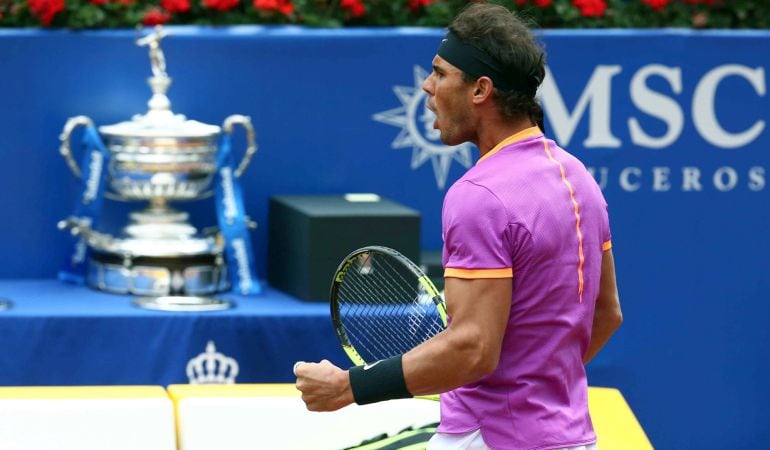 Rafa Nadal celebra un punto ante Dominic Thiem