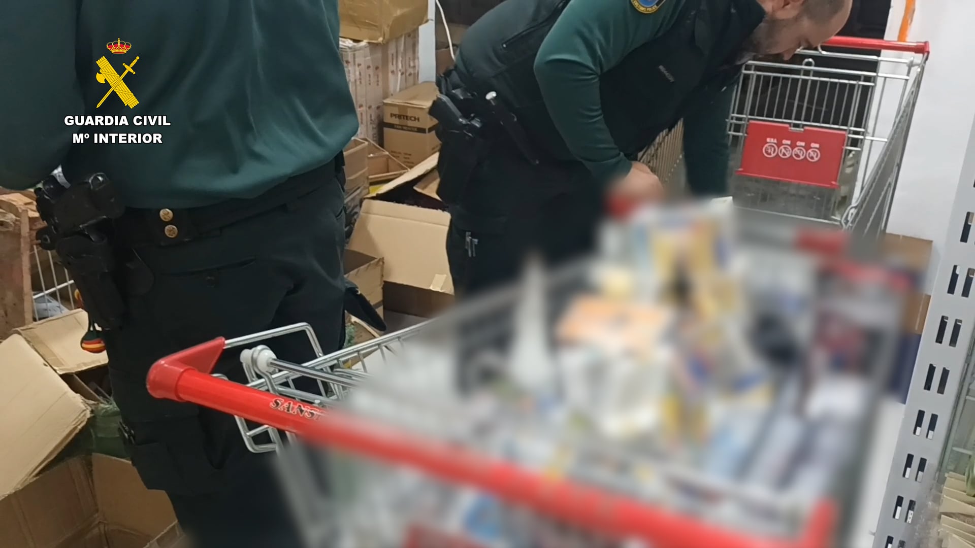 Un momento de la operación de la Guardia Civil